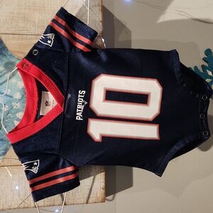 NWOT NFL Team Apparel kids New England Patriots #10 Jones Infant sz 0/3M Onesie